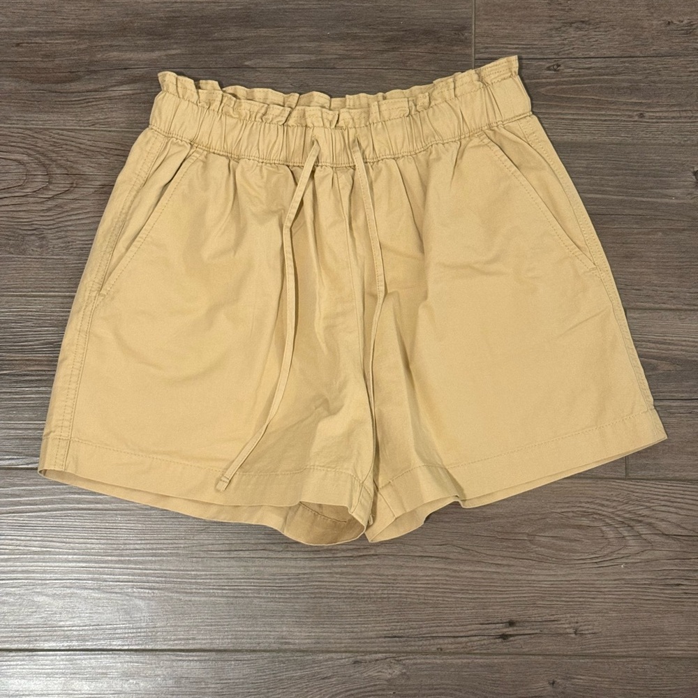 NWT High Waist Paper Bag Waist Shorts